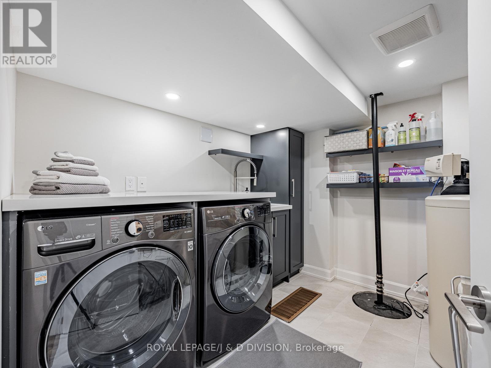 291 Highfield Road, Toronto, Ontario  M4L 2V4 - Photo 30 - E12374433