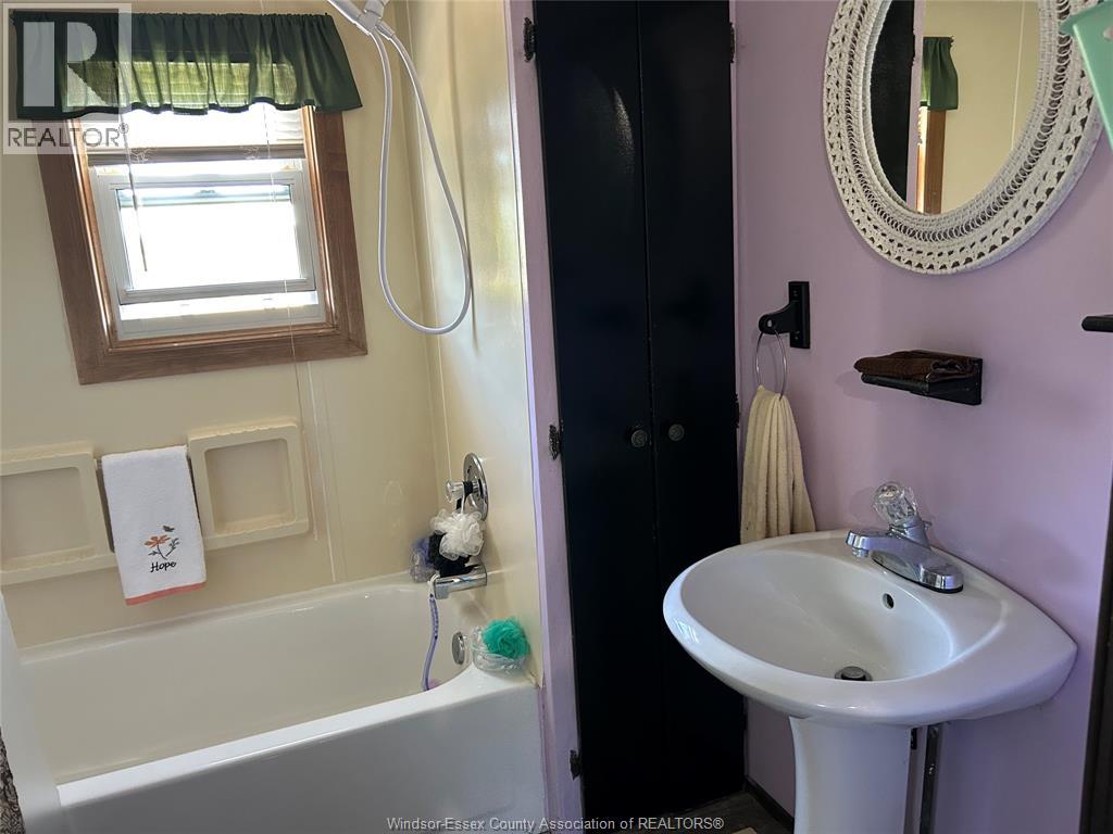 2124 County Rd 12, Colchester North, Ontario  N8M 2X6 - Photo 7 - 25022084