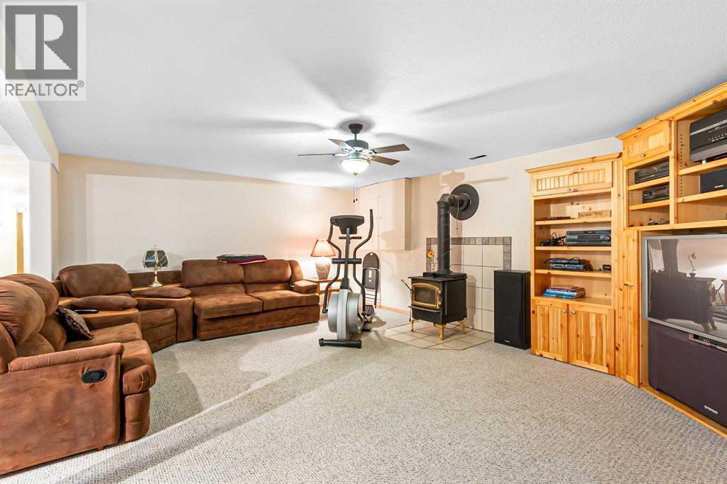 5631 49 Avenue, Olds, Alberta  T4H 1G5 - Photo 26 - A2231942