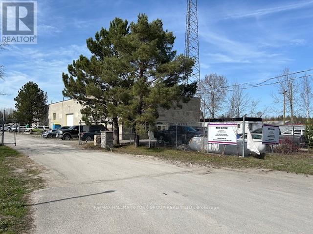 3440 Davis Drive, East Gwillimbury, Ontario  L9N 0L5 - Photo 3 - N12374380