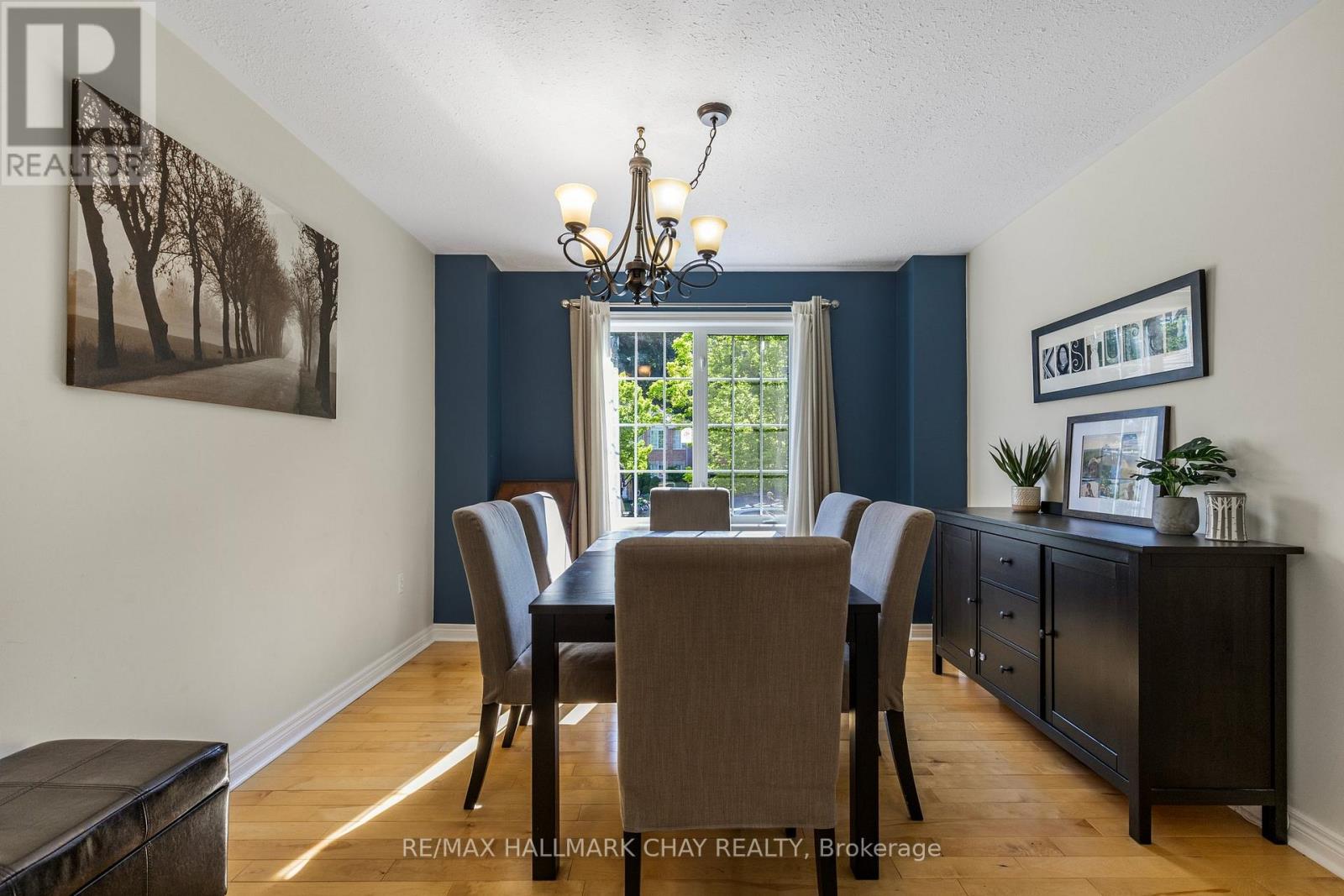 28 Bloom Crescent, Barrie, Ontario  L4N 0S8 - Photo 11 - S12374383