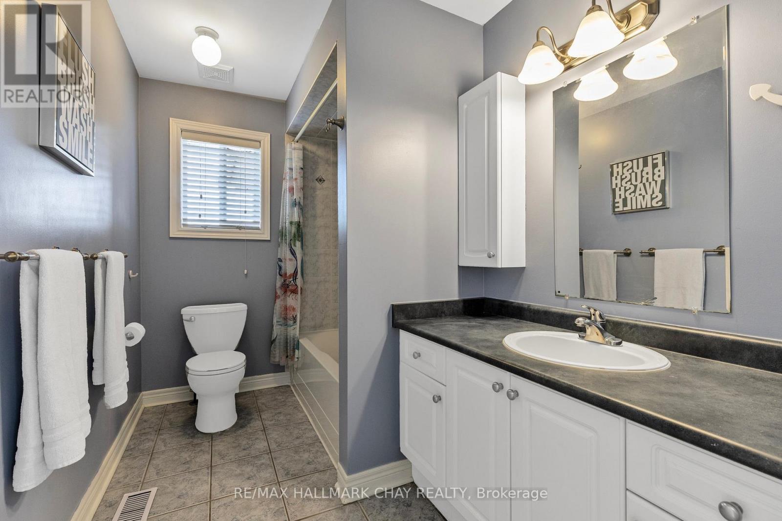 28 Bloom Crescent, Barrie, Ontario  L4N 0S8 - Photo 20 - S12374383