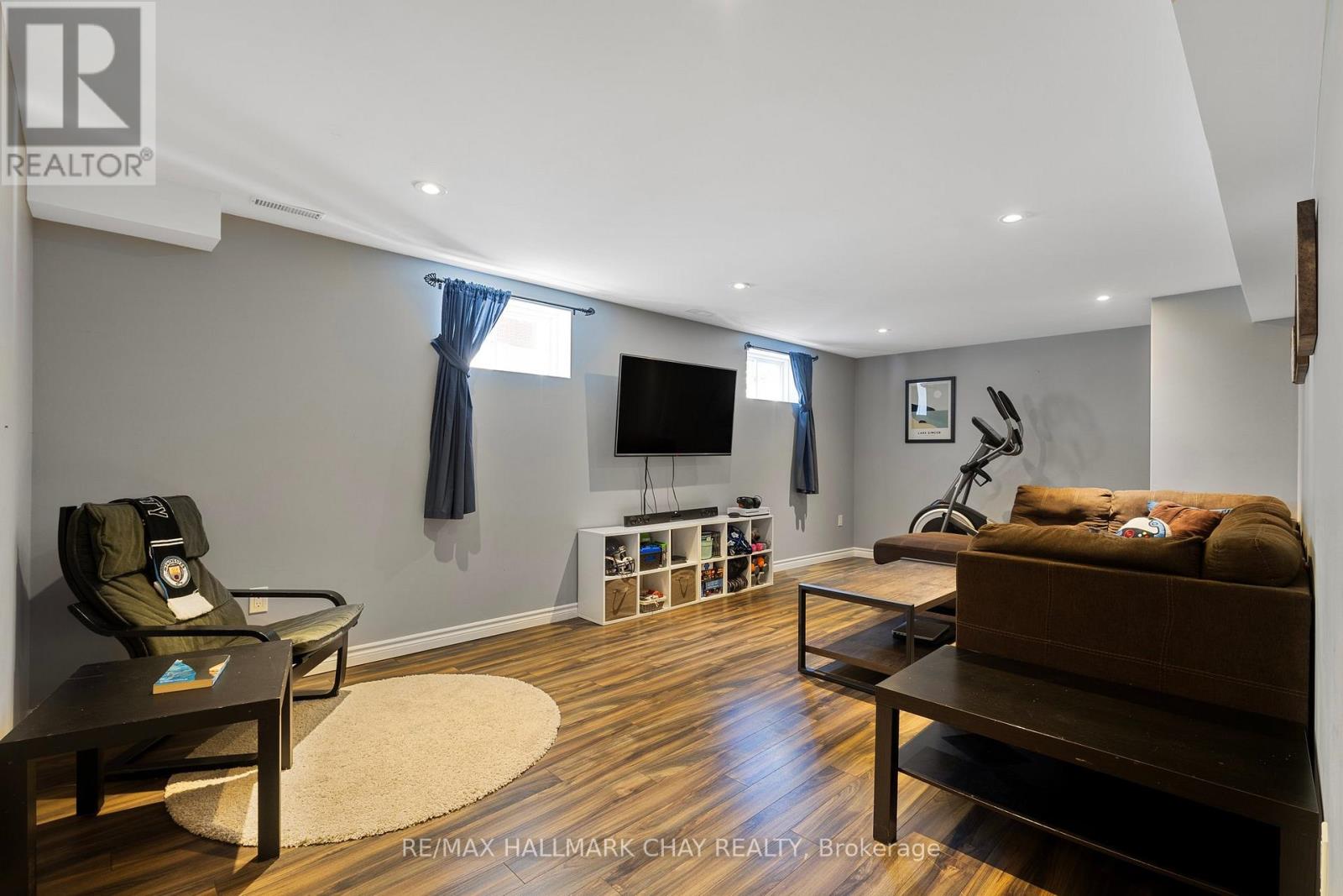 28 Bloom Crescent, Barrie, Ontario  L4N 0S8 - Photo 22 - S12374383