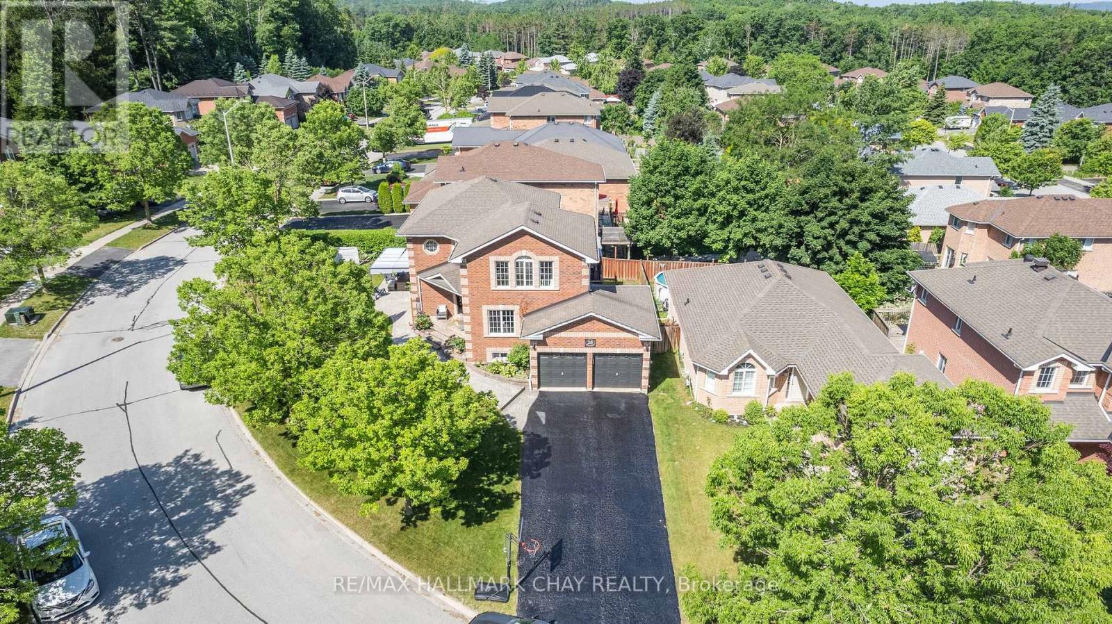 28 Bloom Crescent, Barrie, Ontario  L4N 0S8 - Photo 31 - S12374383