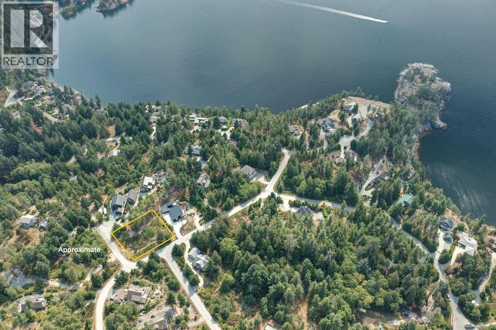 13488 Godkin Way, Garden Bay, British Columbia  V0N 1S1 - Photo 3 - R3041970