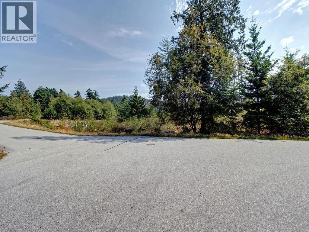 13488 Godkin Way, Garden Bay, British Columbia  V0N 1S1 - Photo 9 - R3041970