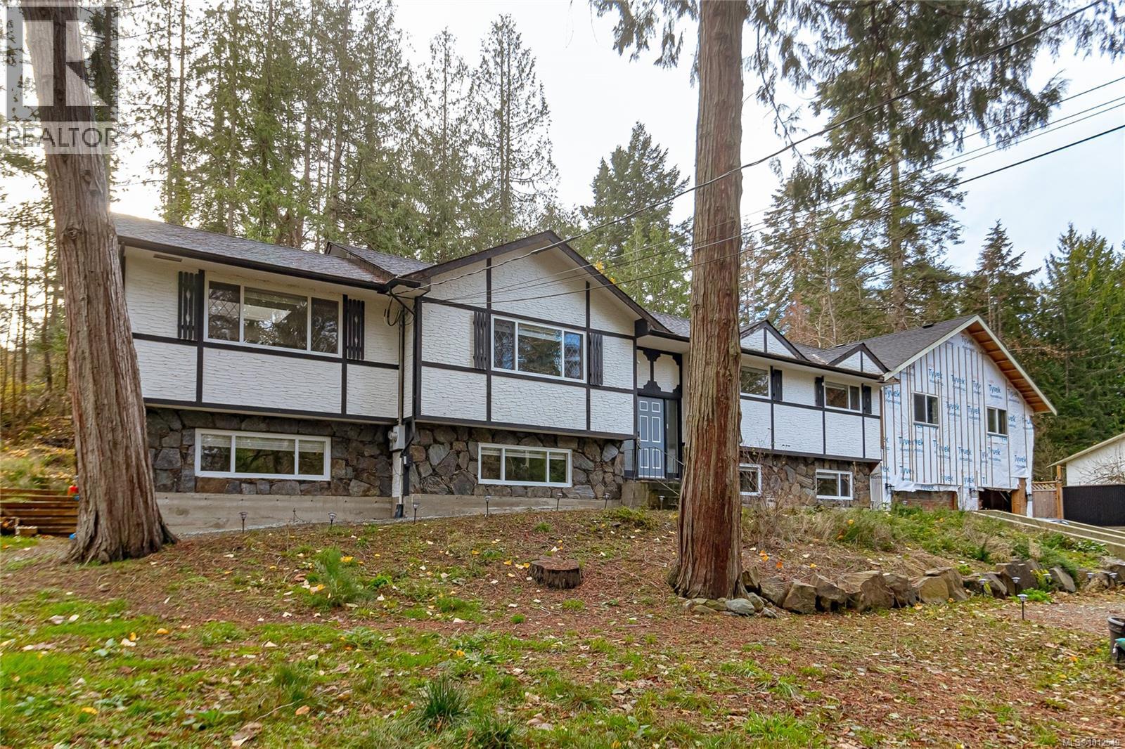1077 Lands End Rd, North Saanich, British Columbia