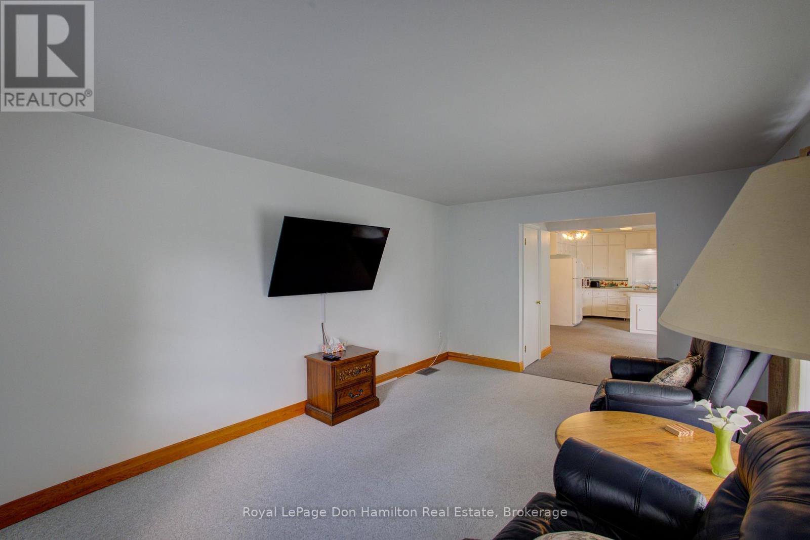 880 Winston Boulevard, North Perth (Listowel), Ontario  N4W 1P4 - Photo 11 - X12374596