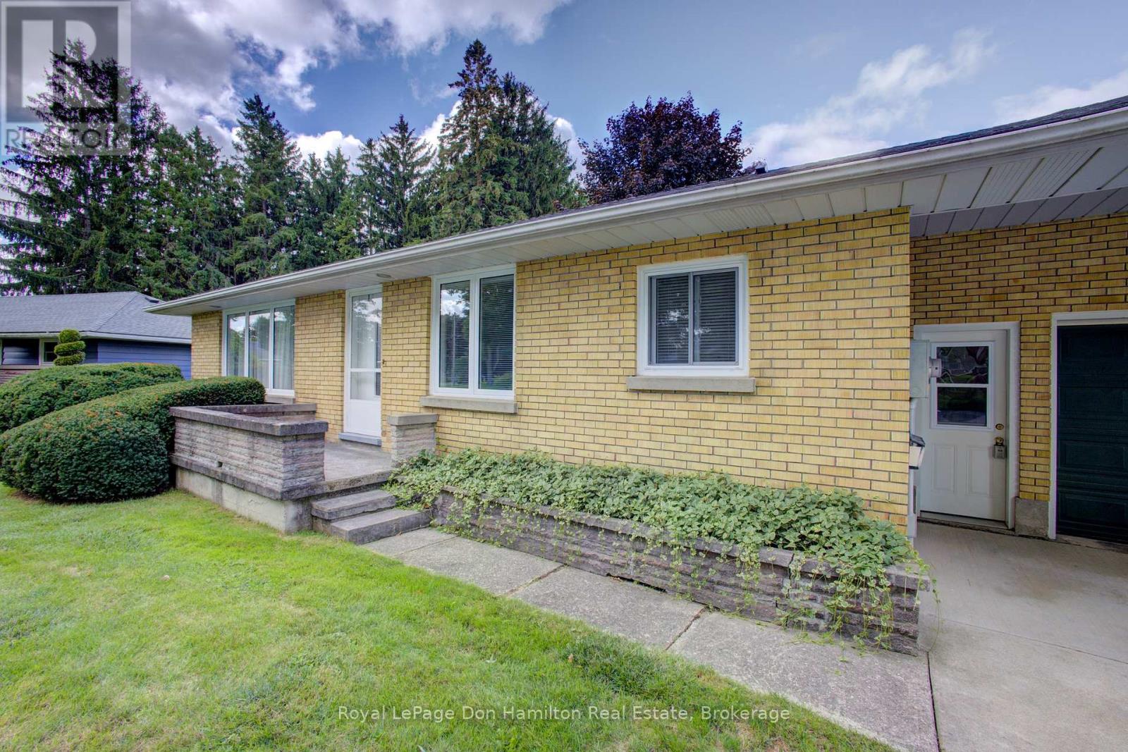 880 Winston Boulevard, North Perth (Listowel), Ontario  N4W 1P4 - Photo 4 - X12374596