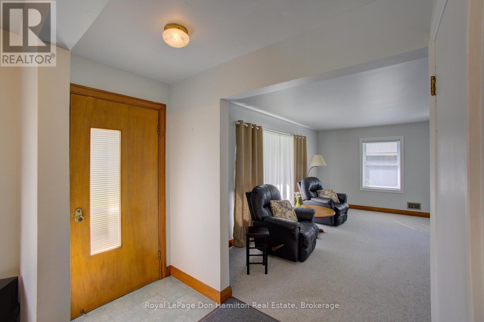 880 Winston Boulevard, North Perth (Listowel), Ontario  N4W 1P4 - Photo 8 - X12374596