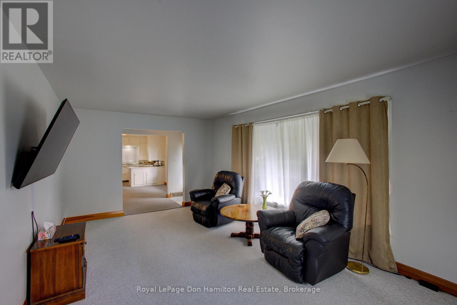 880 Winston Boulevard, North Perth (Listowel), Ontario  N4W 1P4 - Photo 9 - X12374596