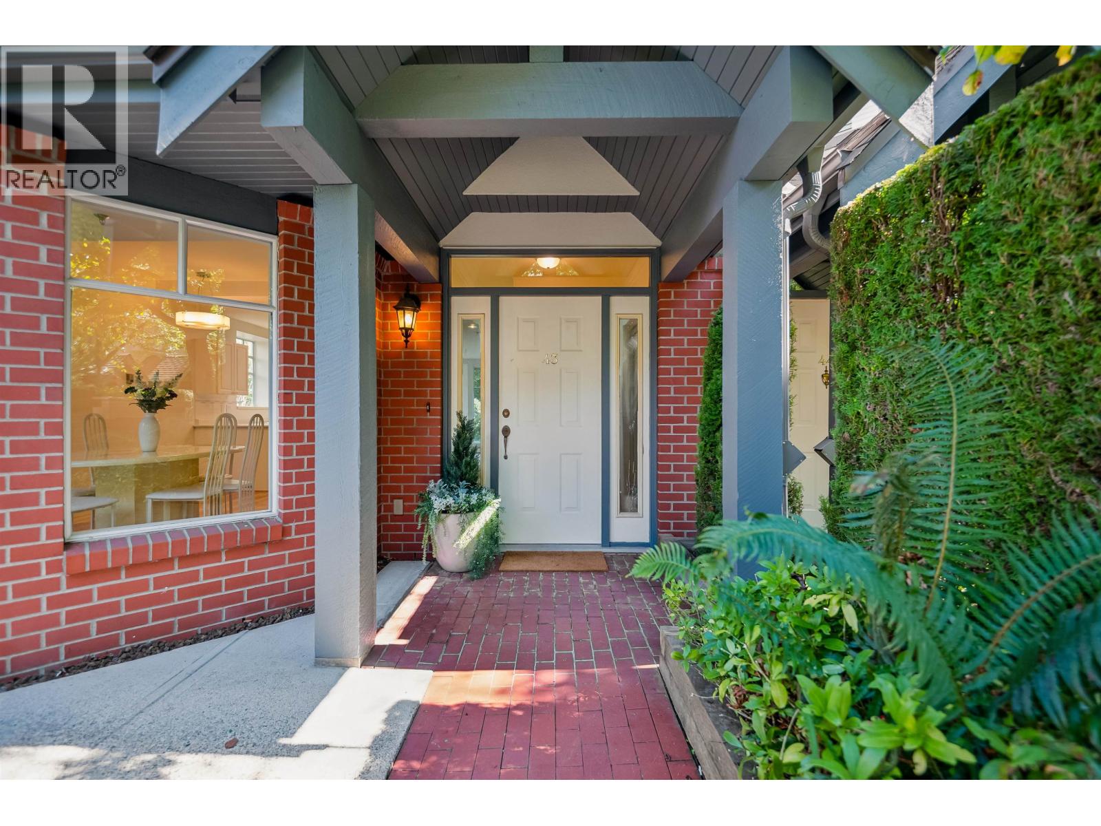 43 5880 Hampton Place, Vancouver, British Columbia  V6T 2E9 - Photo 2 - R3041925