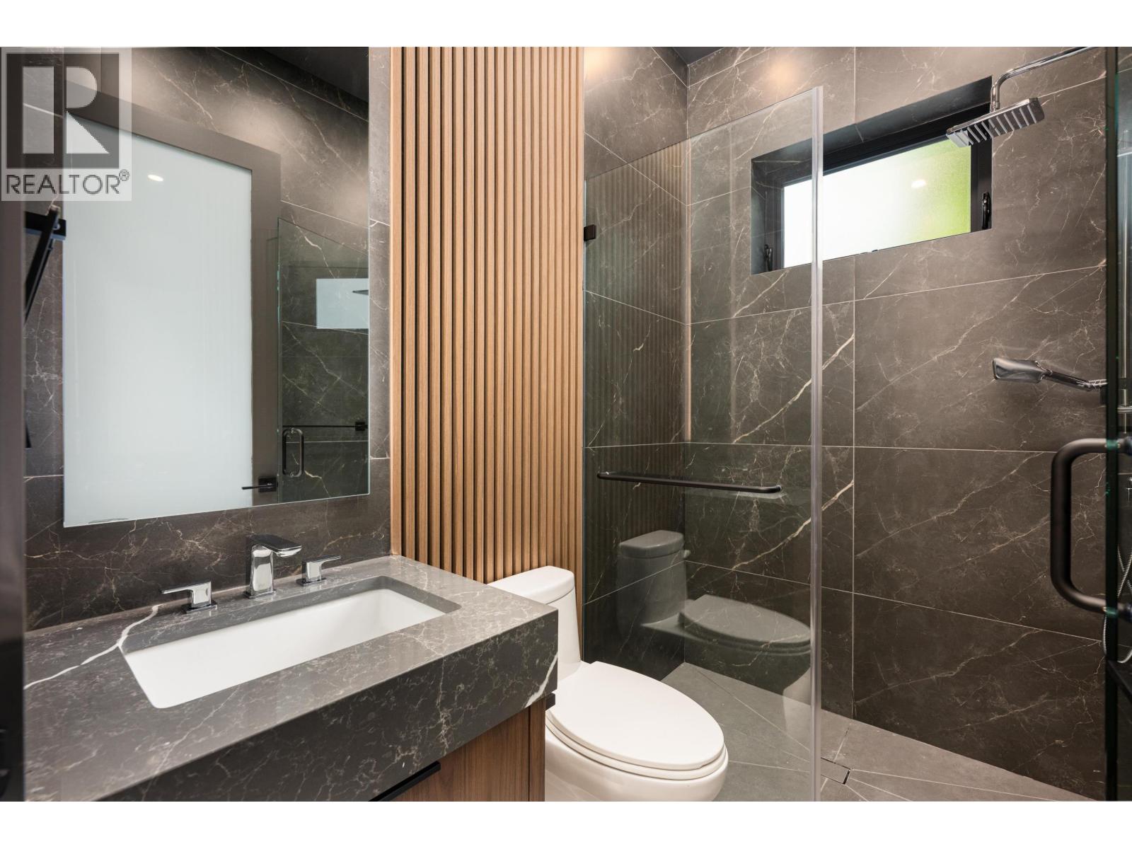 2 3466 Franklin Street, Vancouver, British Columbia  V5K 1Y3 - Photo 16 - R3041937