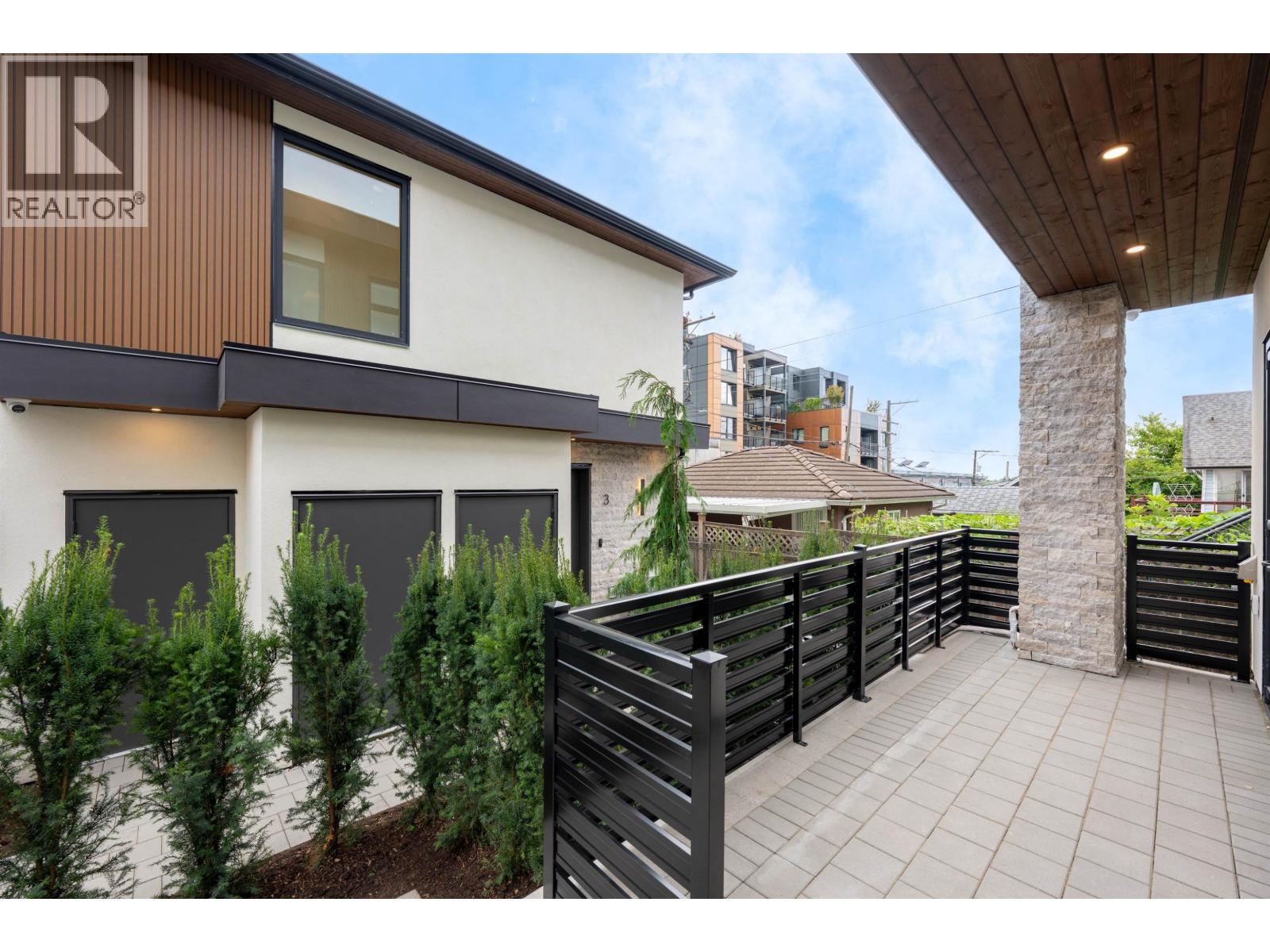2 3466 Franklin Street, Vancouver, British Columbia  V5K 1Y3 - Photo 25 - R3041937
