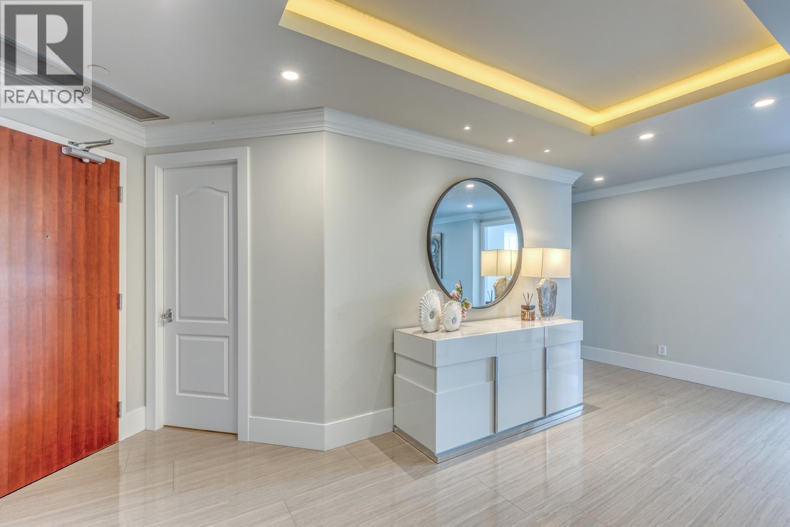 110 1328 Marinaside Crescent, Vancouver, British Columbia  V6Z 3B3 - Photo 4 - R3041947