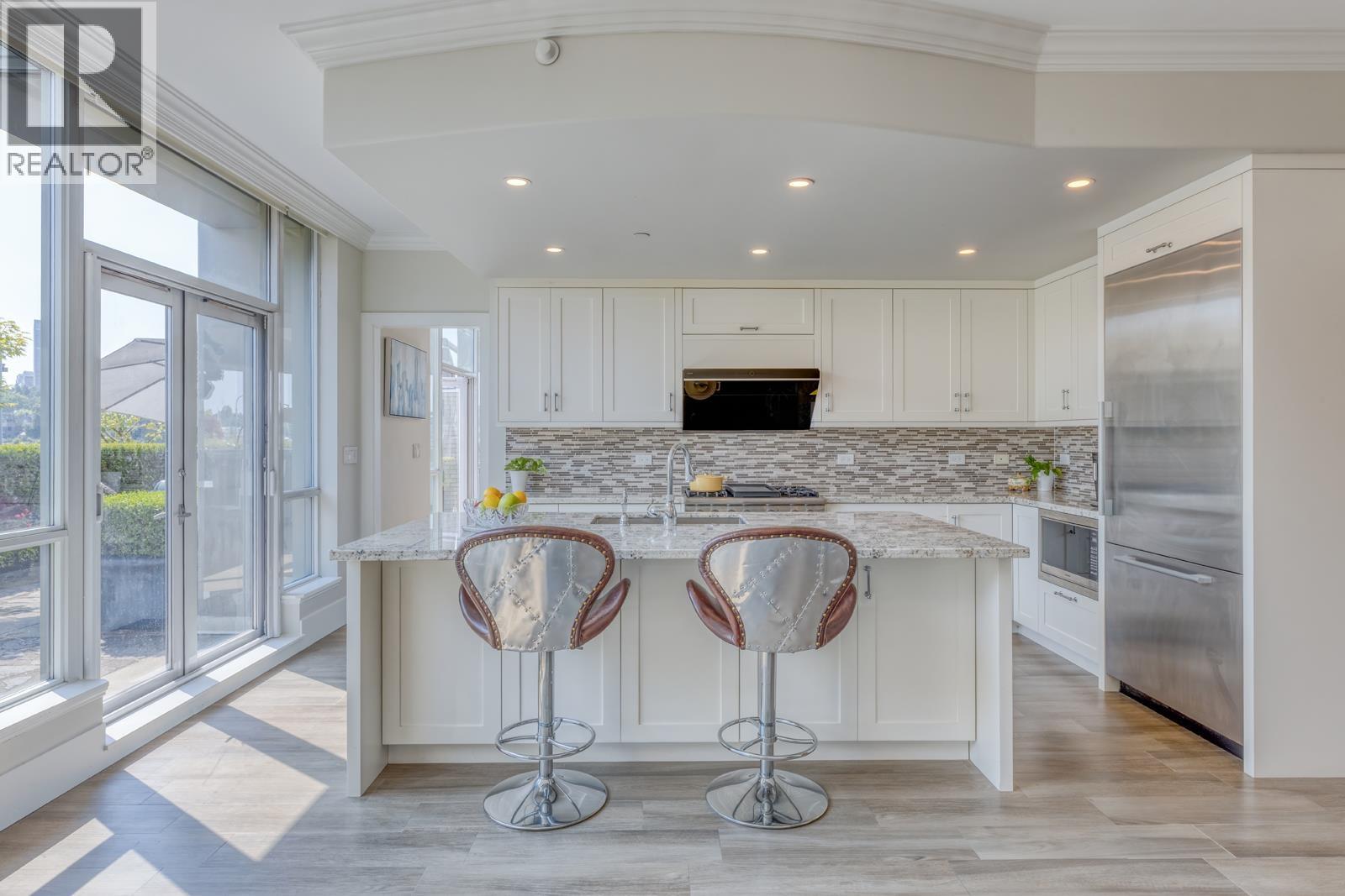 110 1328 Marinaside Crescent, Vancouver, British Columbia  V6Z 3B3 - Photo 9 - R3041947