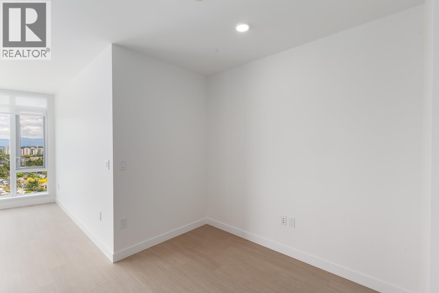 2507 7769 Park Crescent, Burnaby, British Columbia  V3N 0J7 - Photo 8 - R3041956