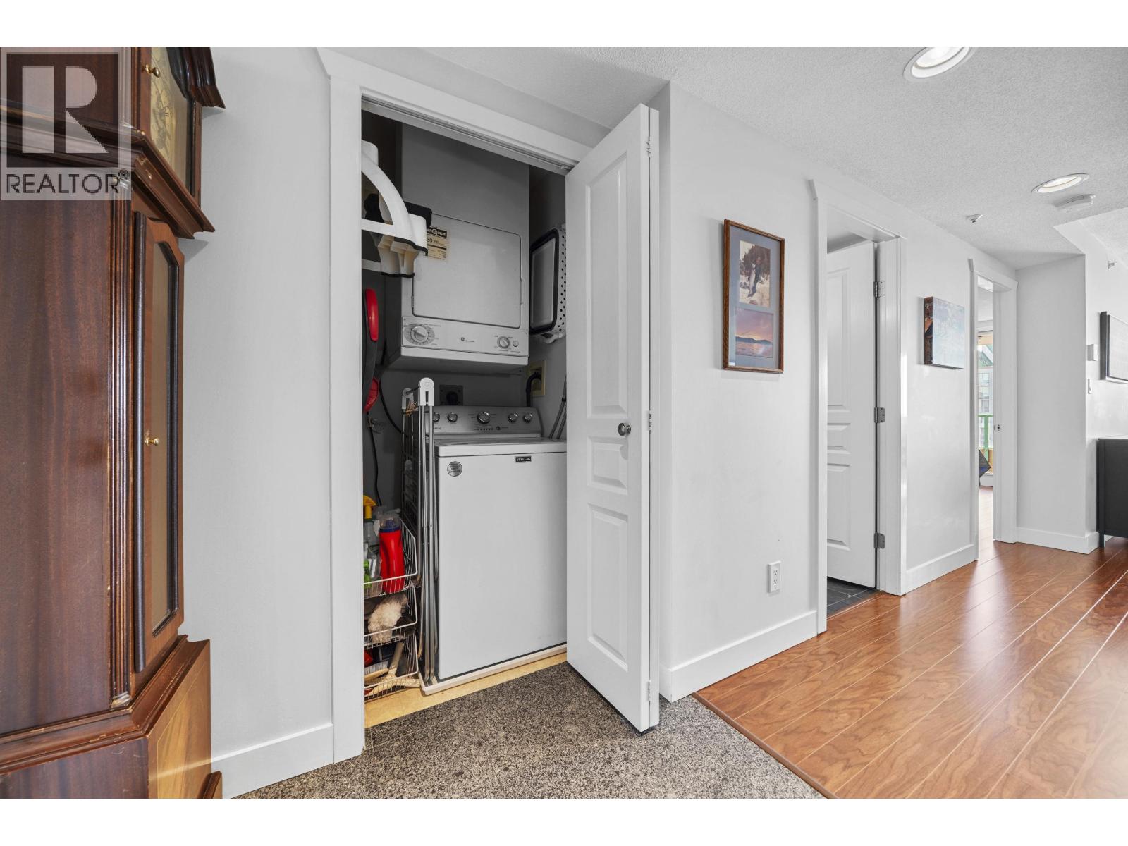 1405 3071 Glen Drive, Coquitlam, British Columbia  V3B 7R1 - Photo 15 - R3041975