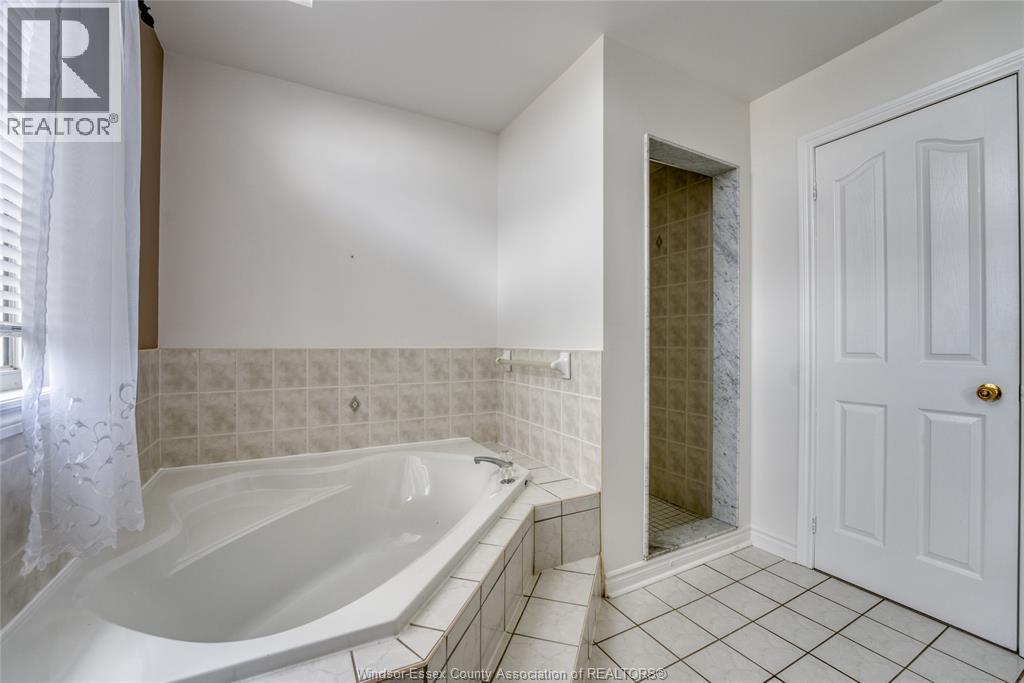 3170 Fletcher, Windsor, Ontario  N9E 4M8 - Photo 14 - 25022094
