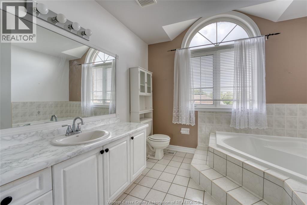 3170 Fletcher, Windsor, Ontario  N9E 4M8 - Photo 17 - 25022094