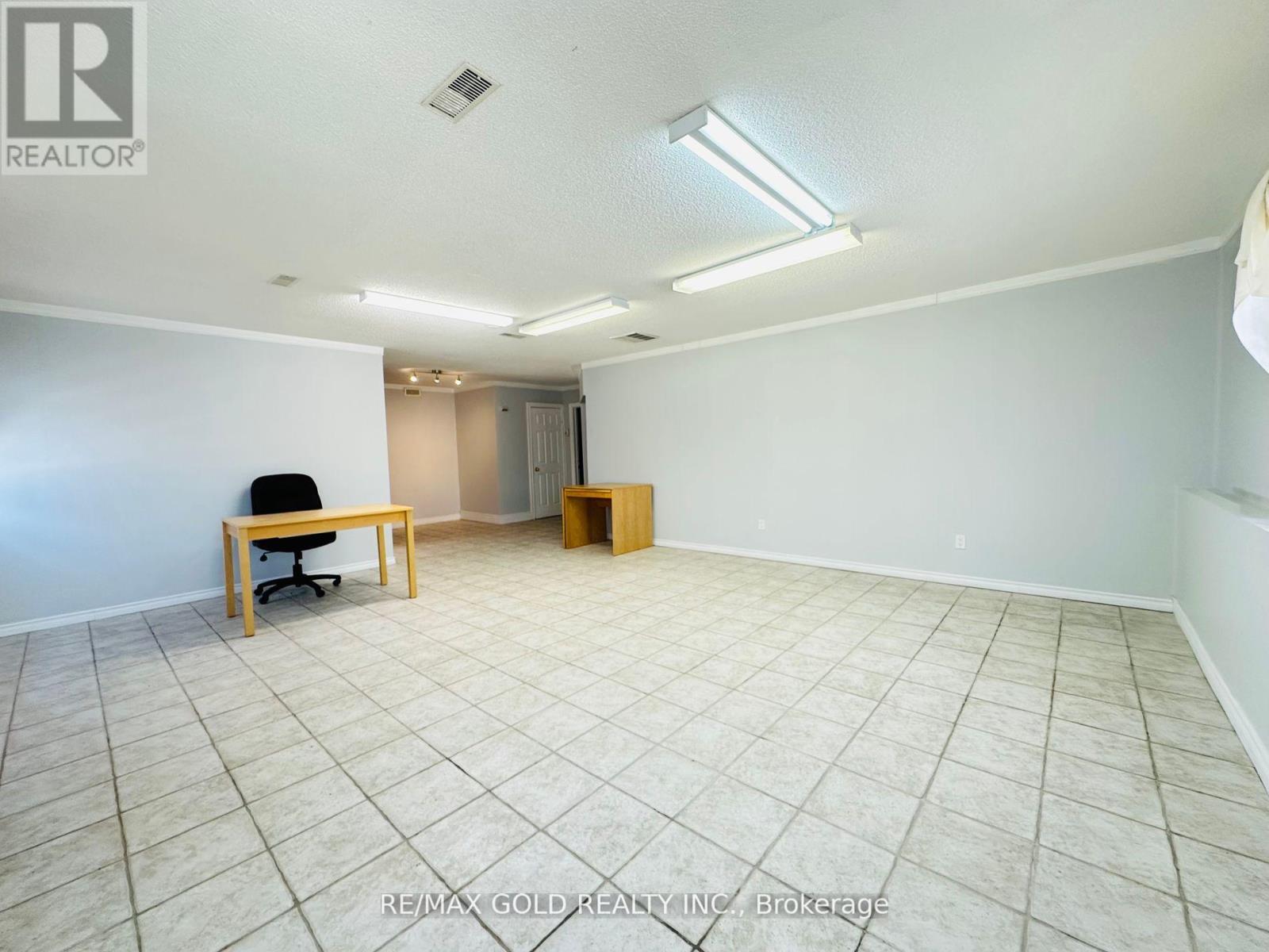 2a - 43 Main Street S, Milton, Ontario  L0P 1B0 - Photo 5 - W12374384