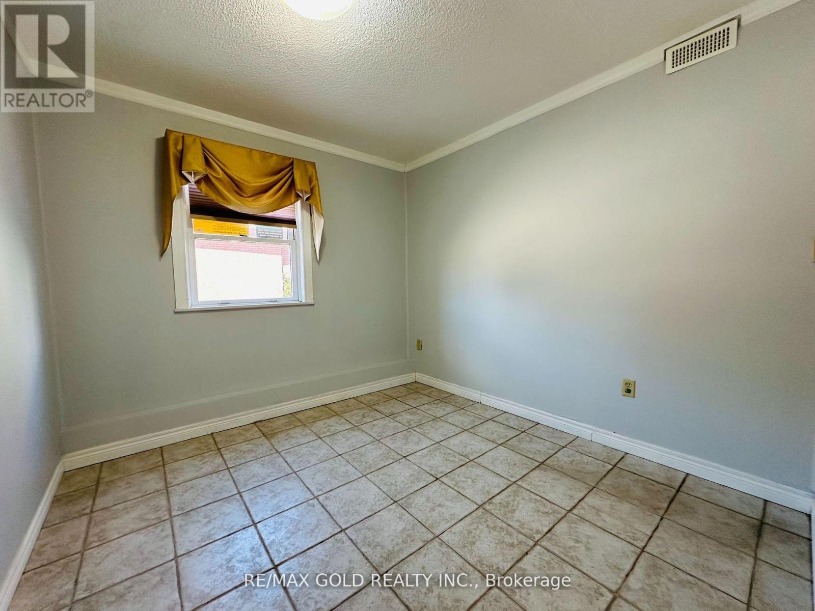 2a - 43 Main Street S, Milton, Ontario  L0P 1B0 - Photo 6 - W12374384