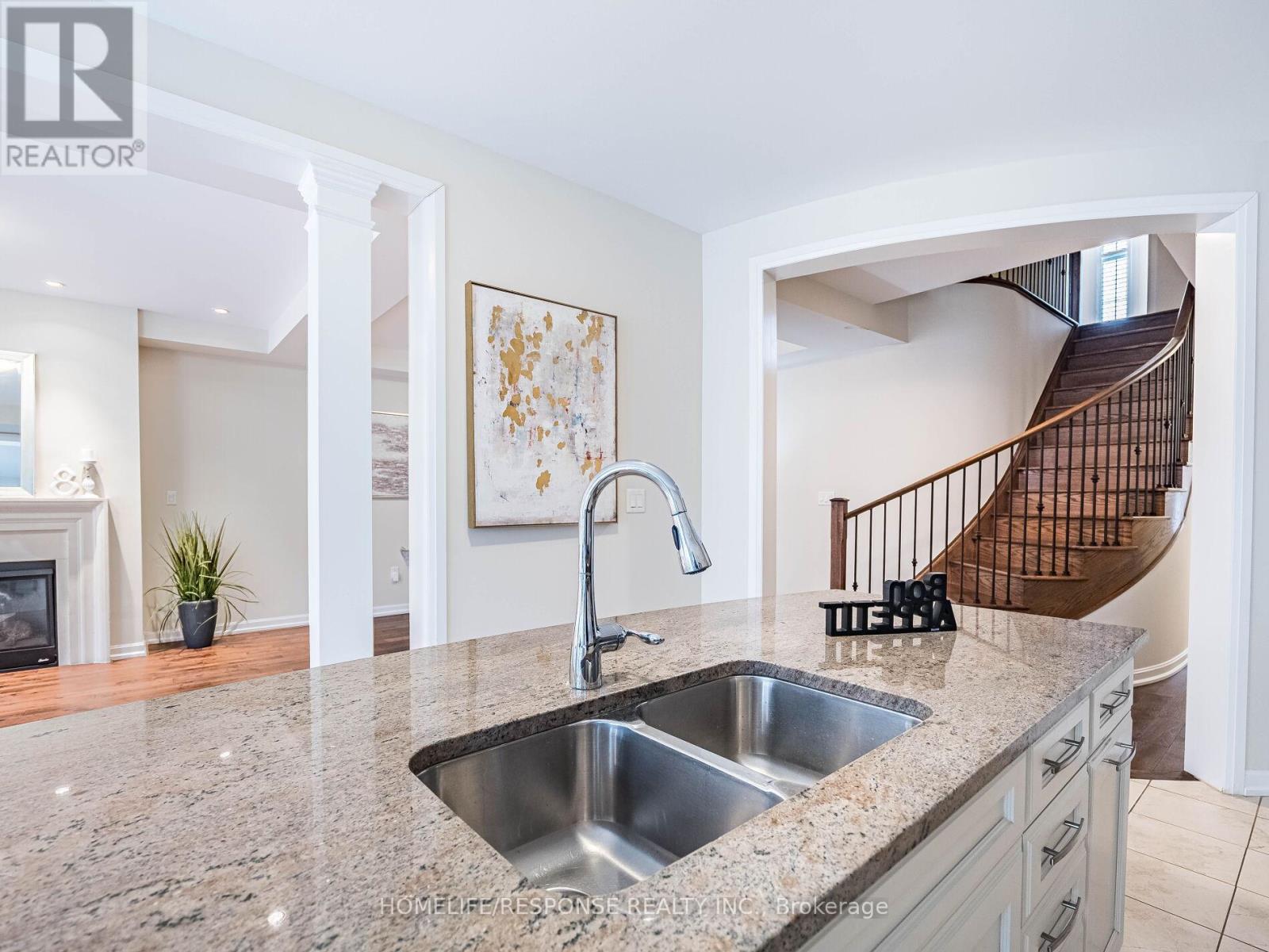 115 Beaveridge Avenue W, Oakville, Ontario  L6H 0M6 - Photo 16 - W12374387