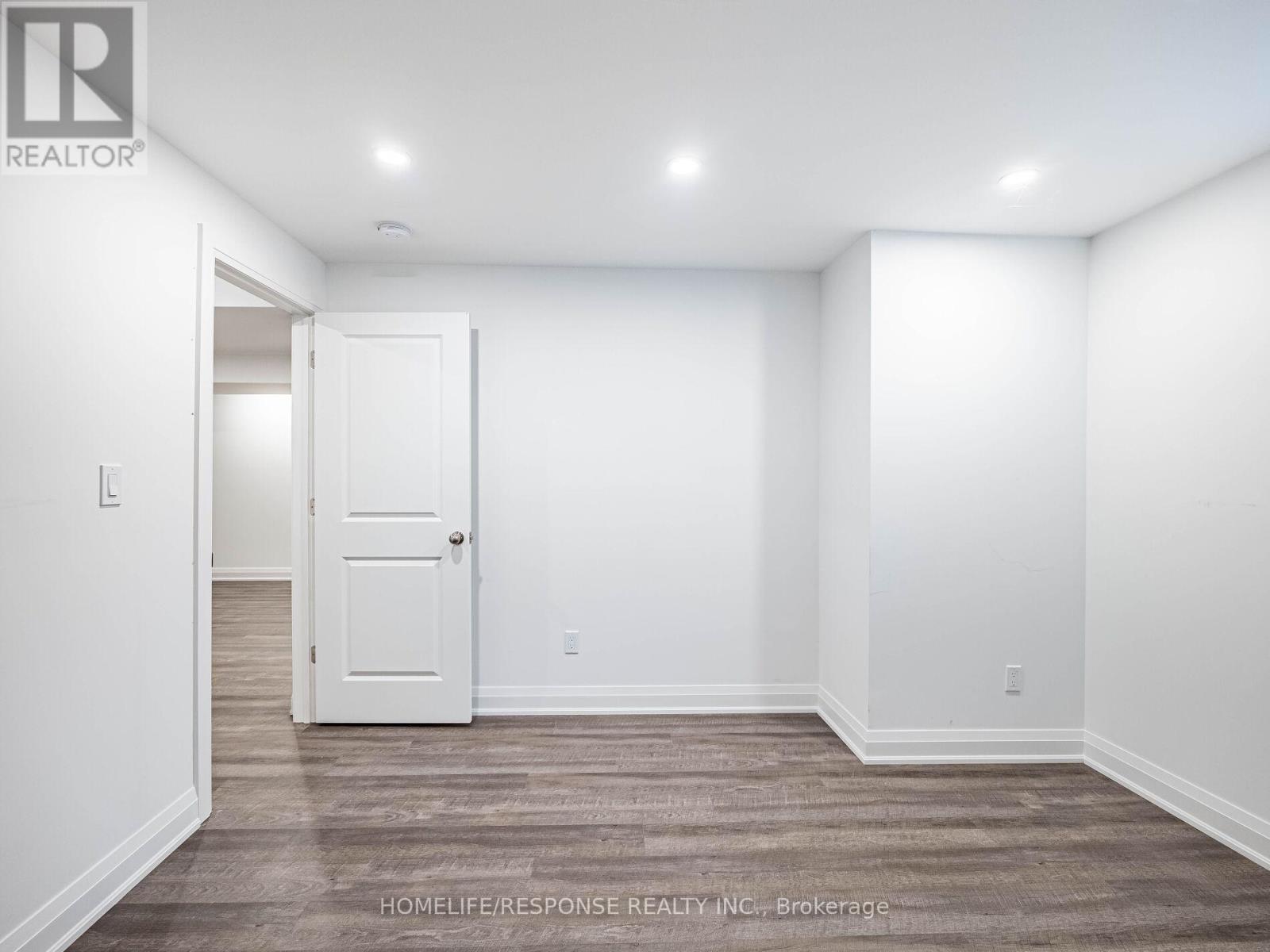 115 Beaveridge Avenue W, Oakville, Ontario  L6H 0M6 - Photo 36 - W12374387