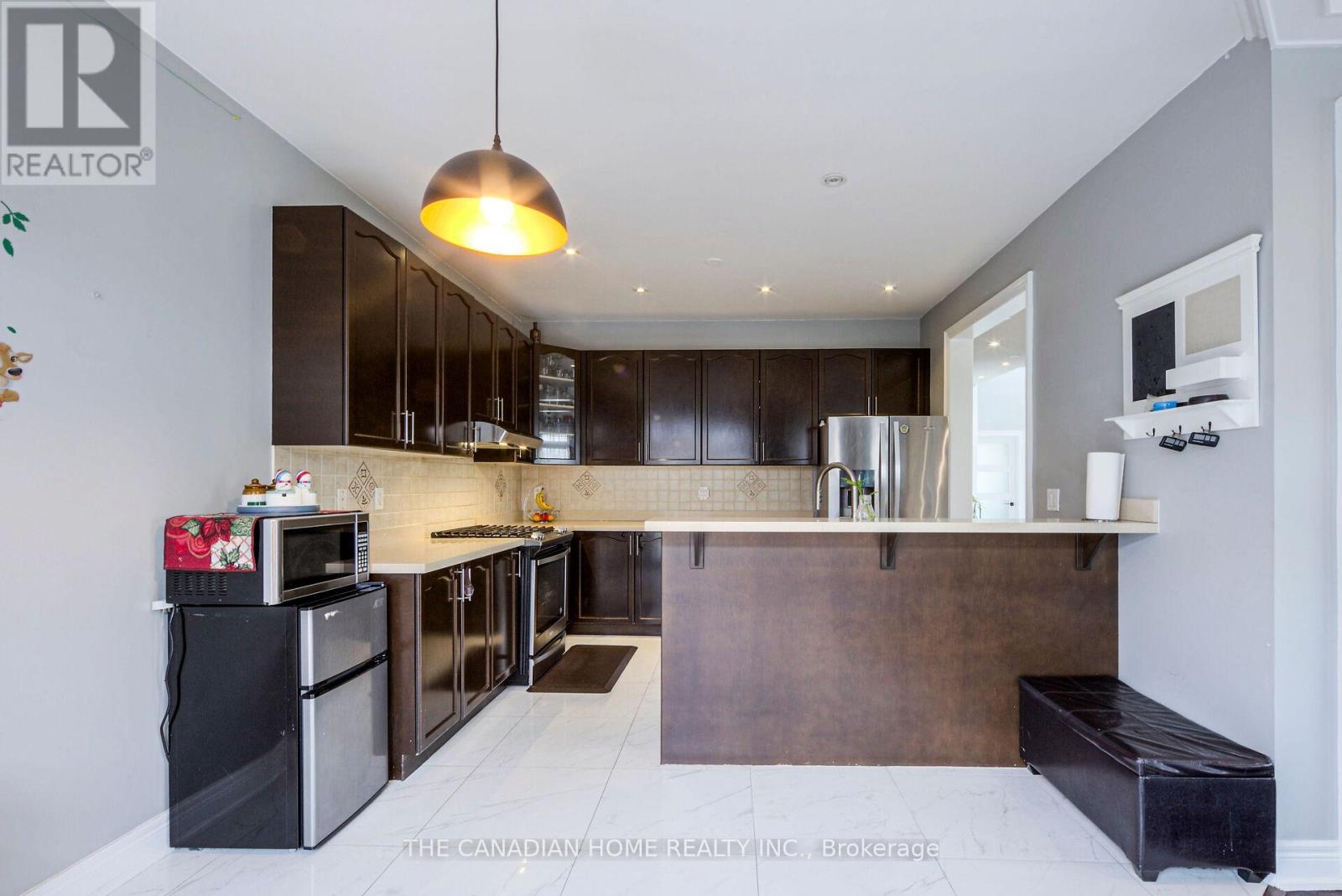 35 Ashby Field Road, Brampton, Ontario  L6X 0R5 - Photo 10 - W12374436