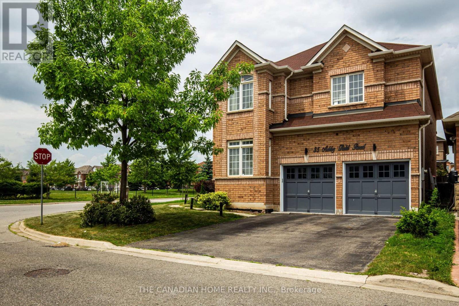 35 Ashby Field Road, Brampton, Ontario  L6X 0R5 - Photo 2 - W12374436