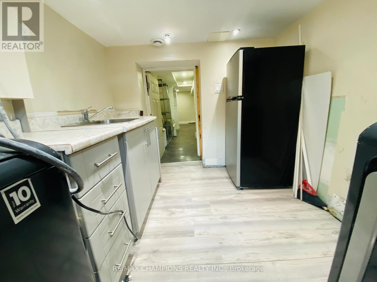 Bsmt - 734 Willard Avenue, Toronto, Ontario  M6S 3S5 - Photo 6 - W12374494
