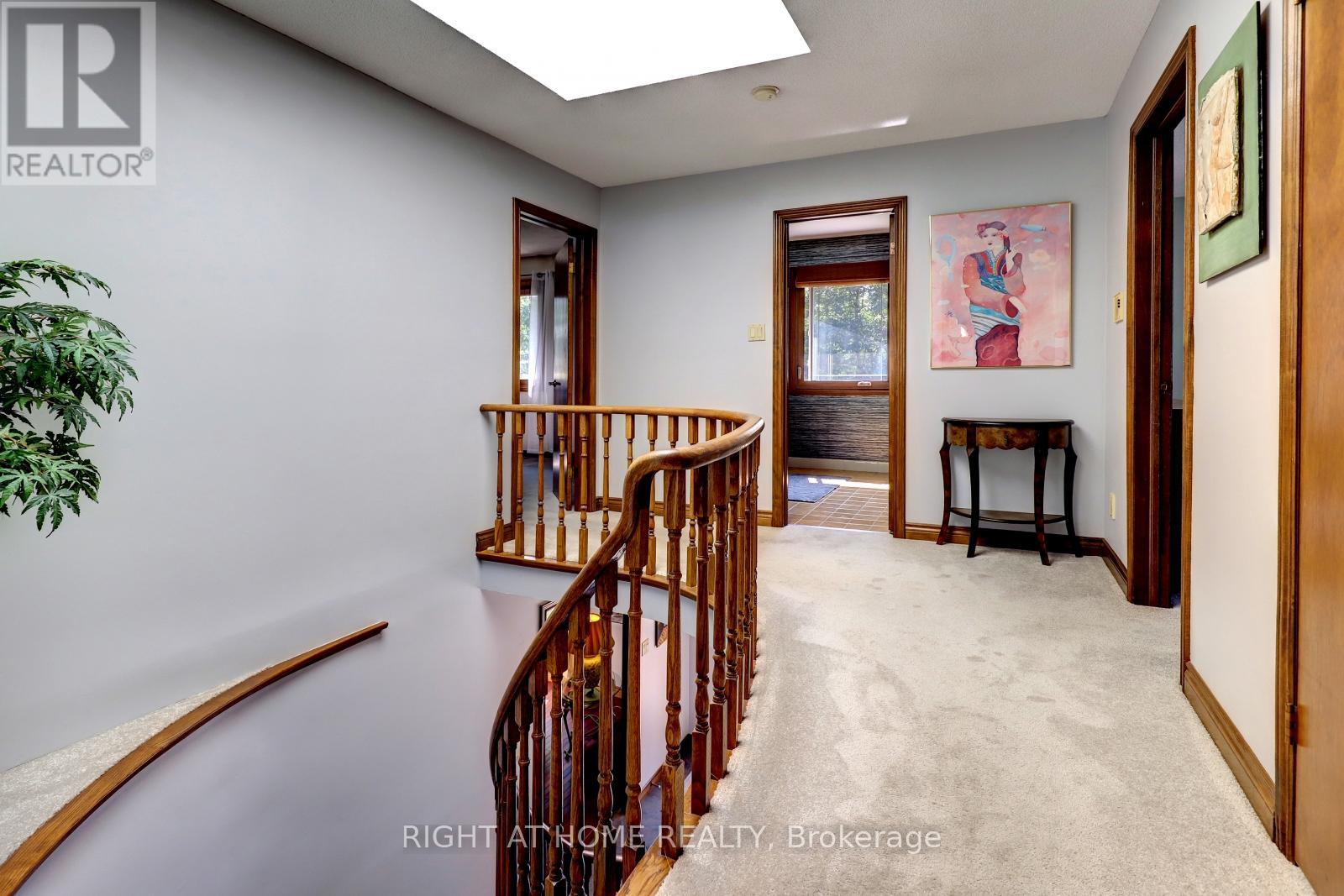 1412 Carmen Drive, Mississauga, Ontario  L5G 3Z1 - Photo 18 - W12374501