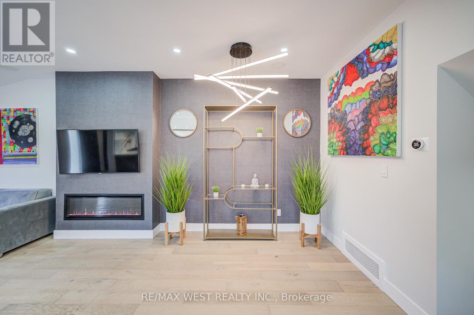 1183 Westerdam Road, Mississauga, Ontario  L4Y 2H3 - Photo 15 - W12374509