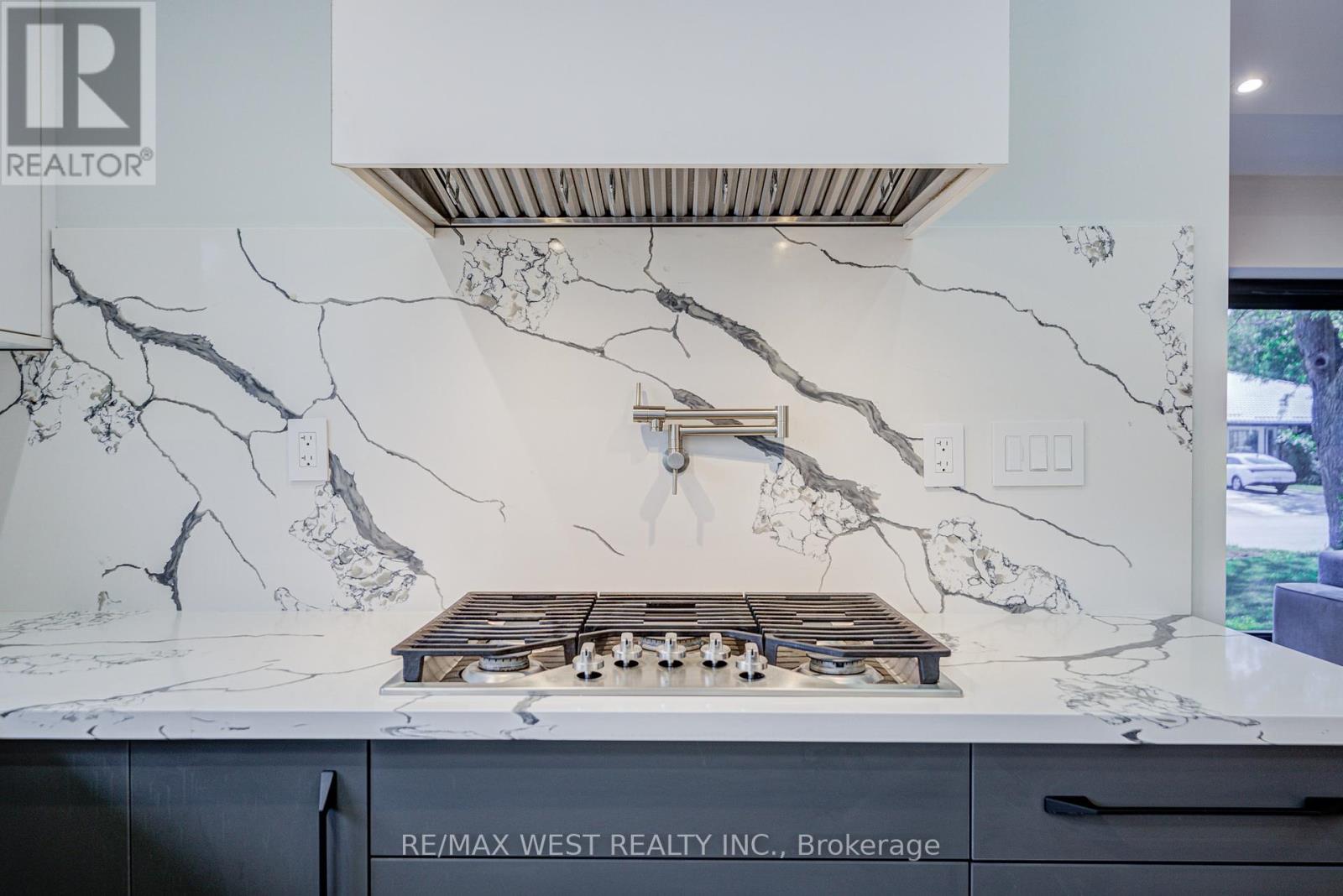 1183 Westerdam Road, Mississauga, Ontario  L4Y 2H3 - Photo 22 - W12374509