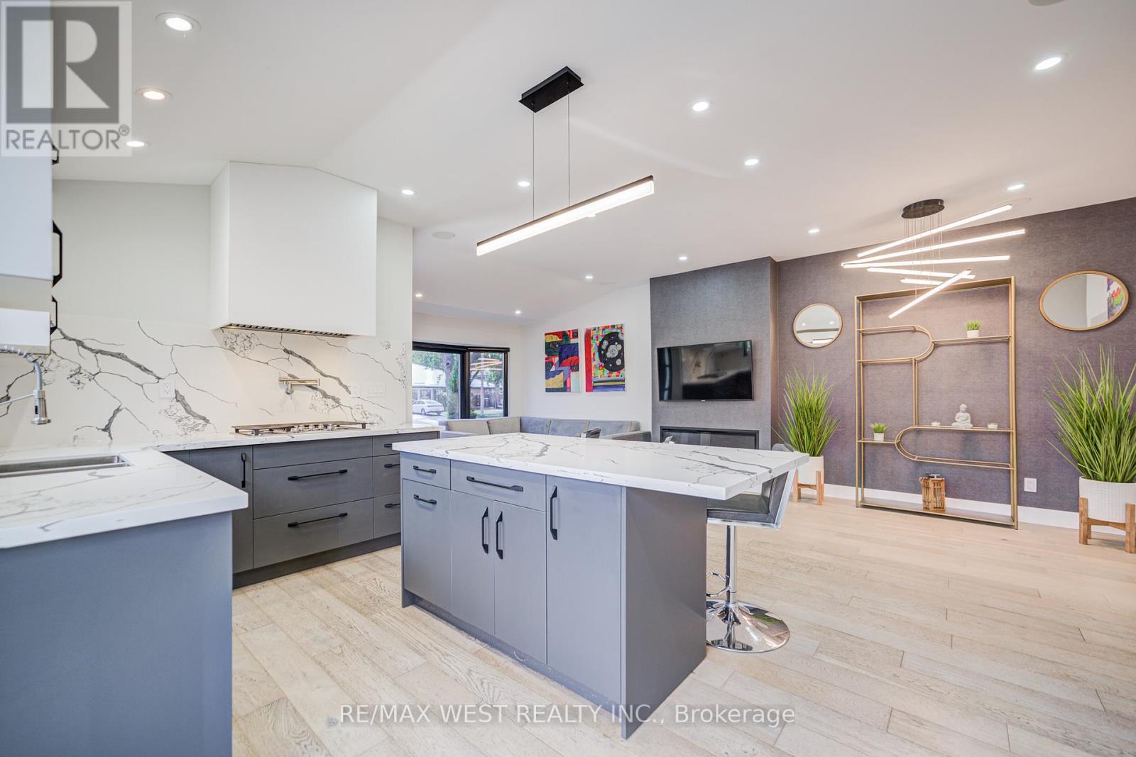 1183 Westerdam Road, Mississauga, Ontario  L4Y 2H3 - Photo 24 - W12374509