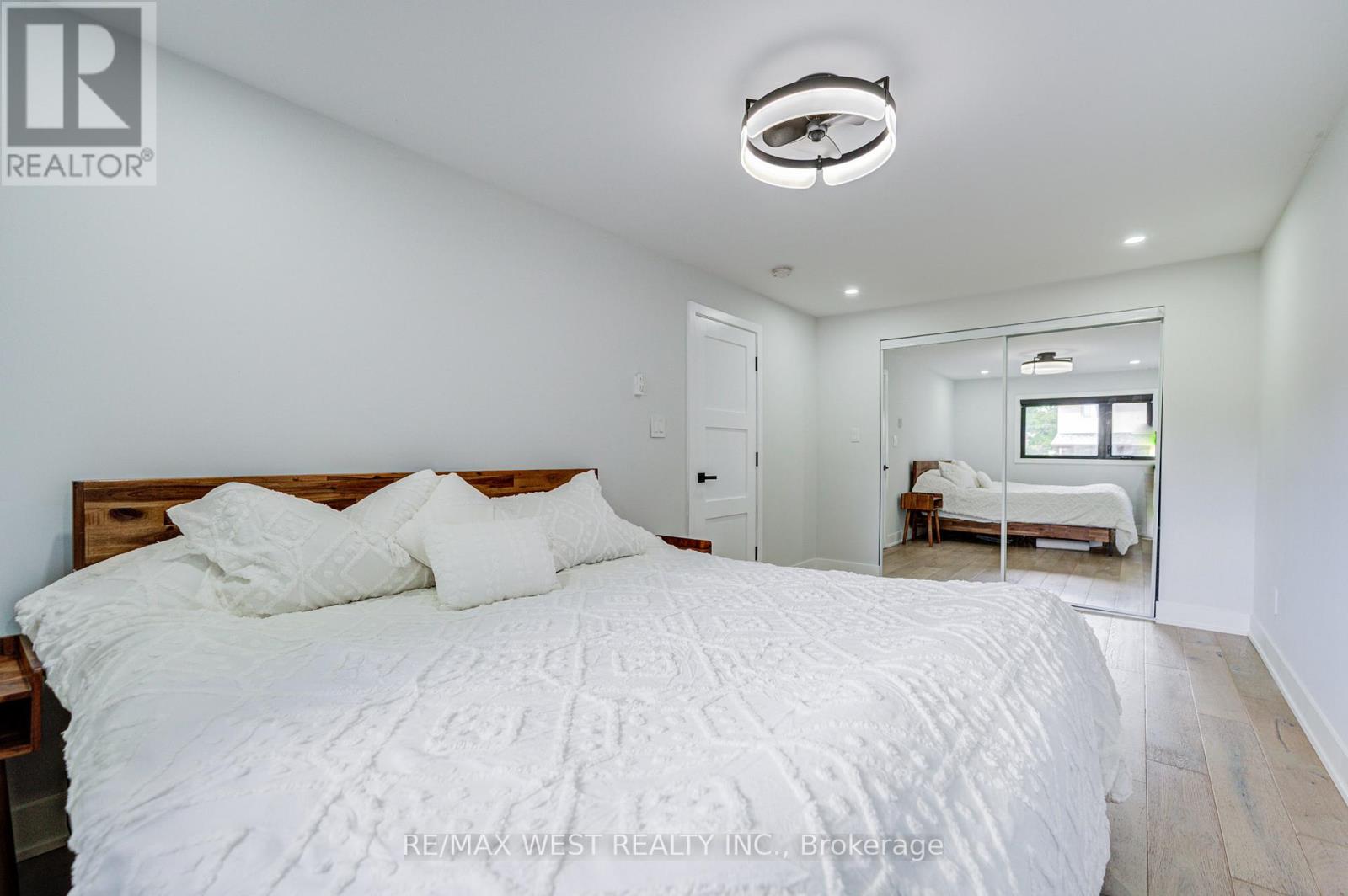 1183 Westerdam Road, Mississauga, Ontario  L4Y 2H3 - Photo 33 - W12374509