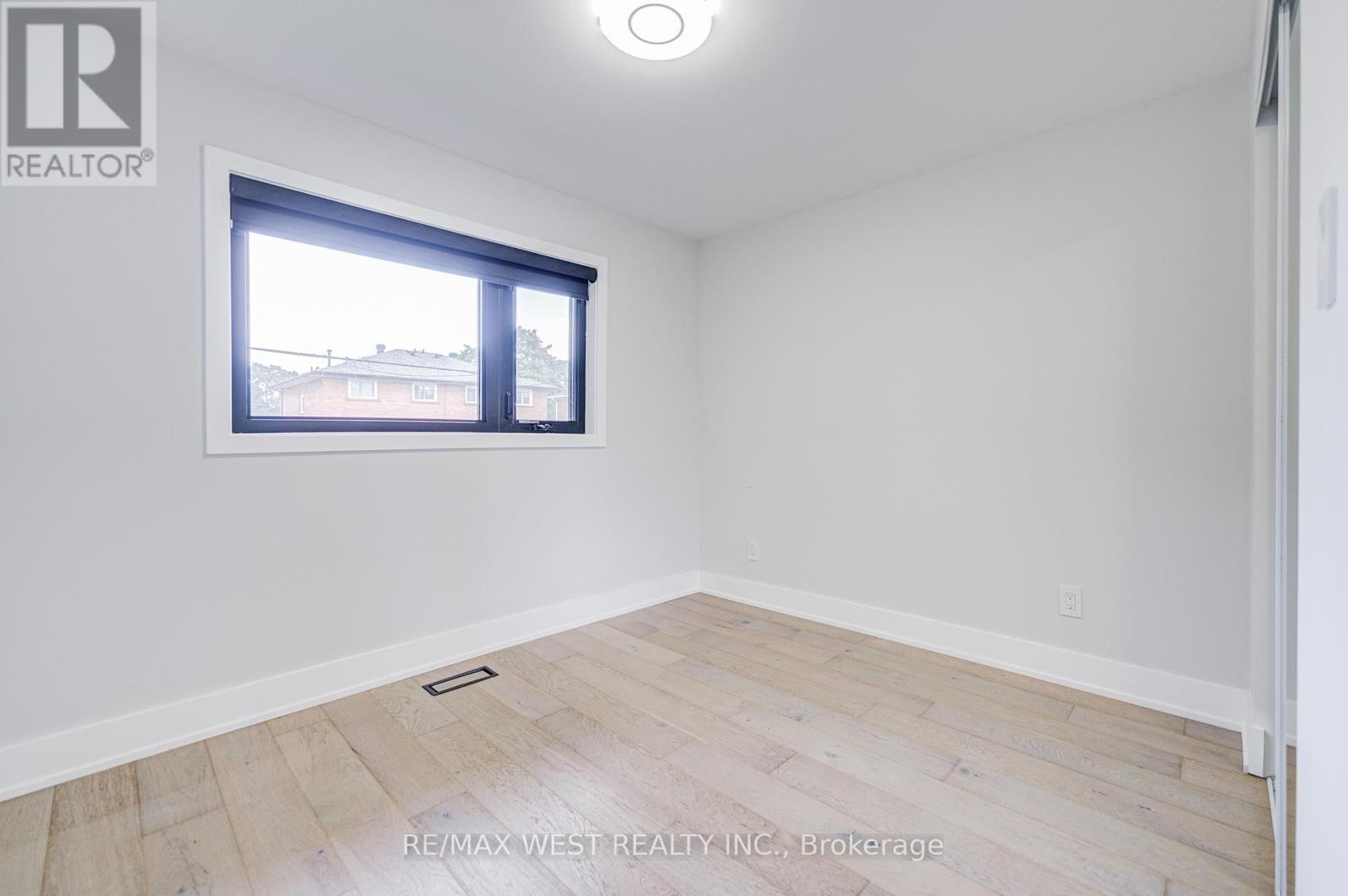 1183 Westerdam Road, Mississauga, Ontario  L4Y 2H3 - Photo 34 - W12374509