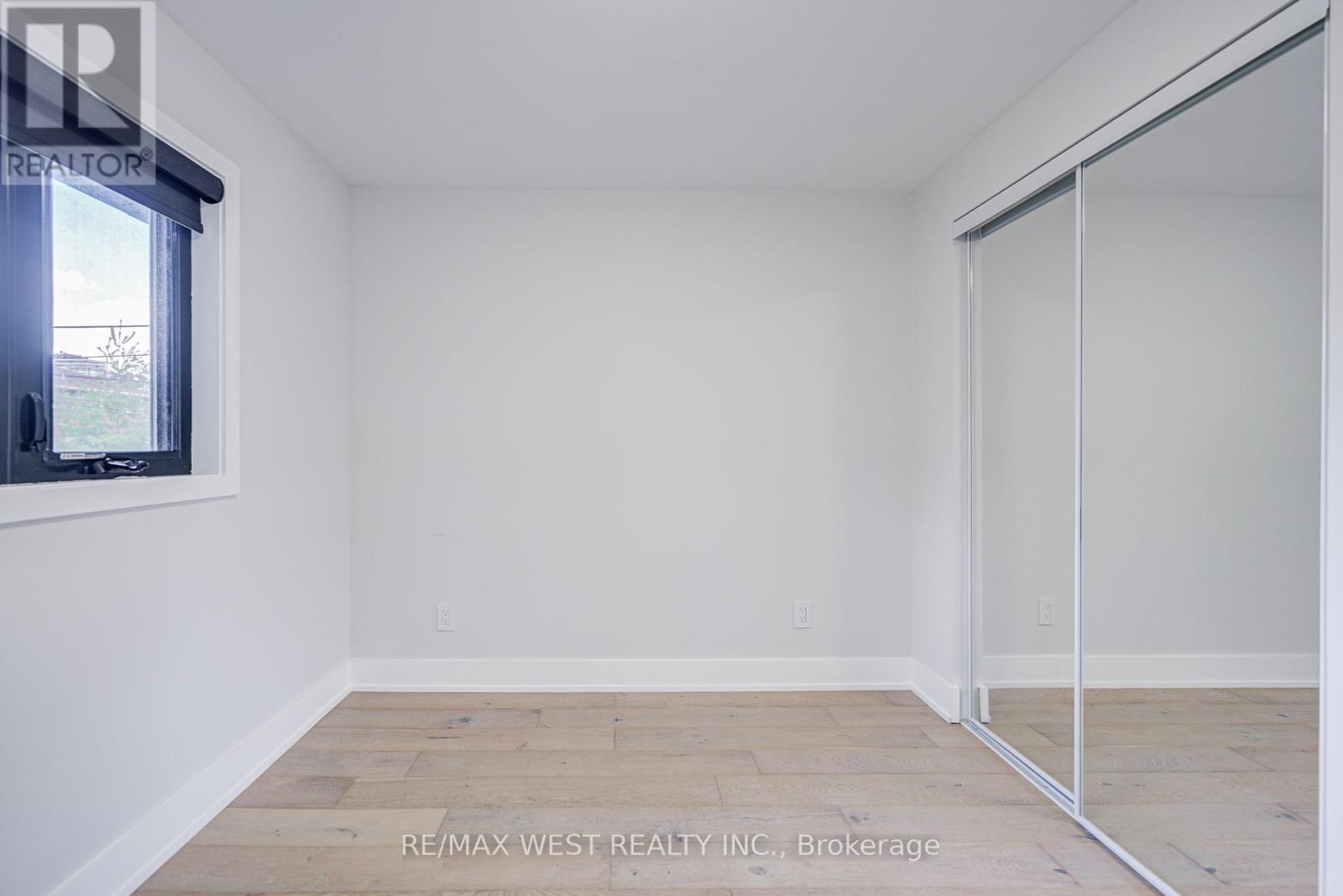 1183 Westerdam Road, Mississauga, Ontario  L4Y 2H3 - Photo 35 - W12374509