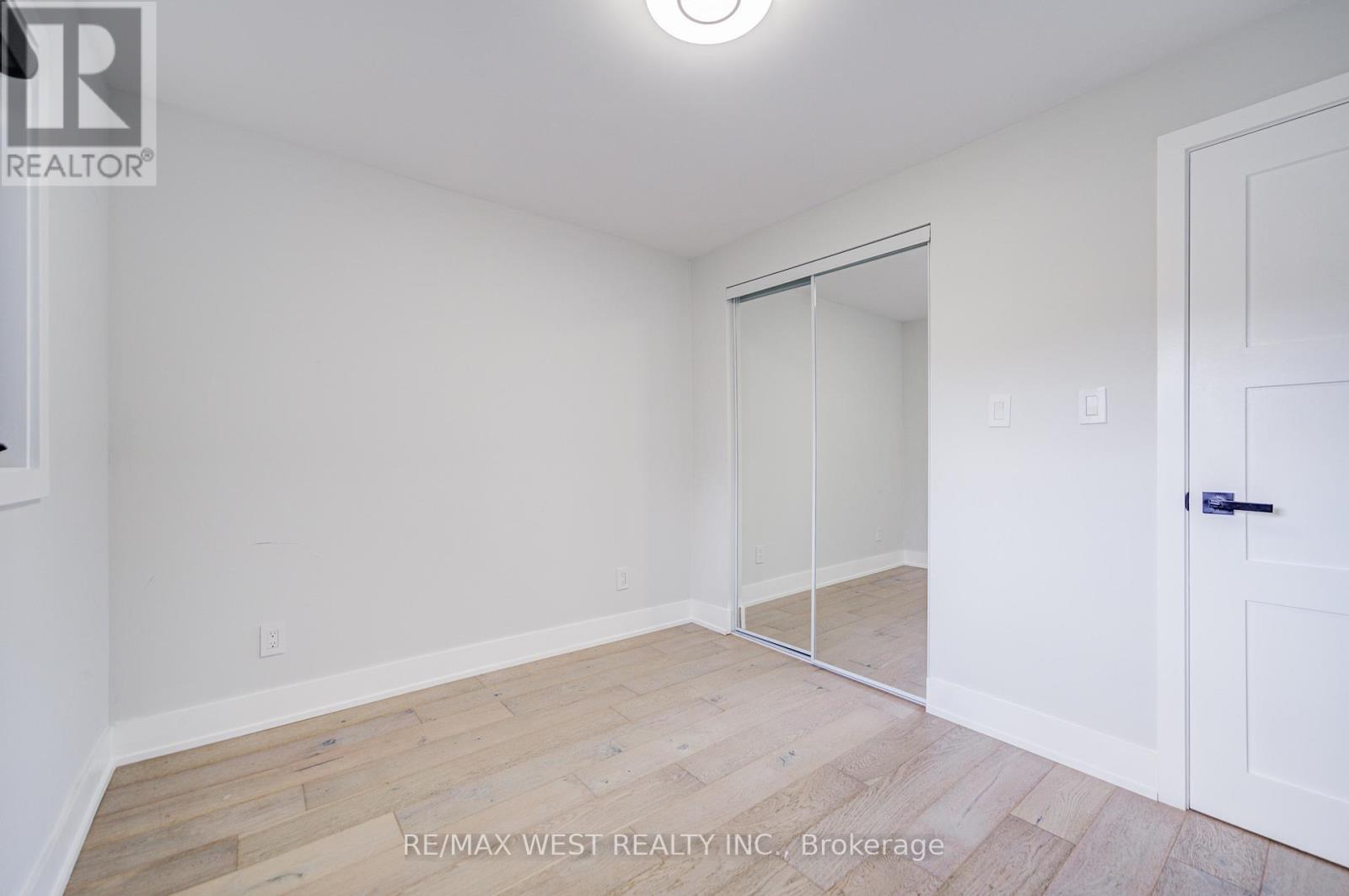 1183 Westerdam Road, Mississauga, Ontario  L4Y 2H3 - Photo 36 - W12374509