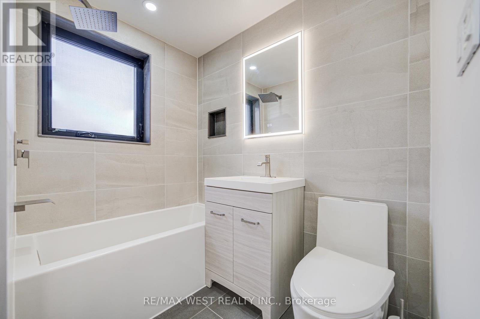 1183 Westerdam Road, Mississauga, Ontario  L4Y 2H3 - Photo 43 - W12374509