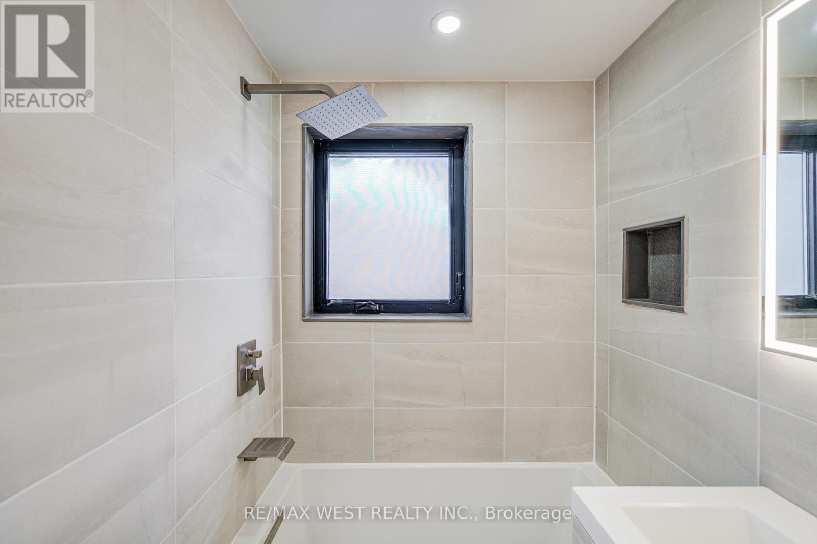 1183 Westerdam Road, Mississauga, Ontario  L4Y 2H3 - Photo 46 - W12374509