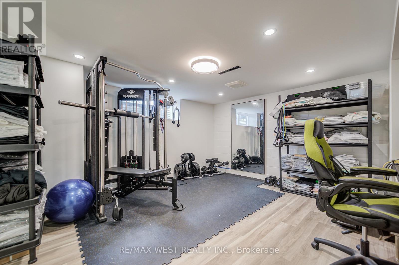 1183 Westerdam Road, Mississauga, Ontario  L4Y 2H3 - Photo 48 - W12374509
