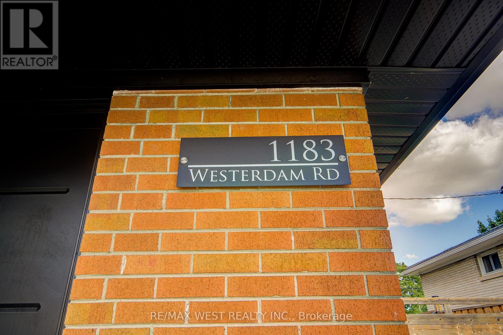 1183 Westerdam Road, Mississauga, Ontario  L4Y 2H3 - Photo 7 - W12374509