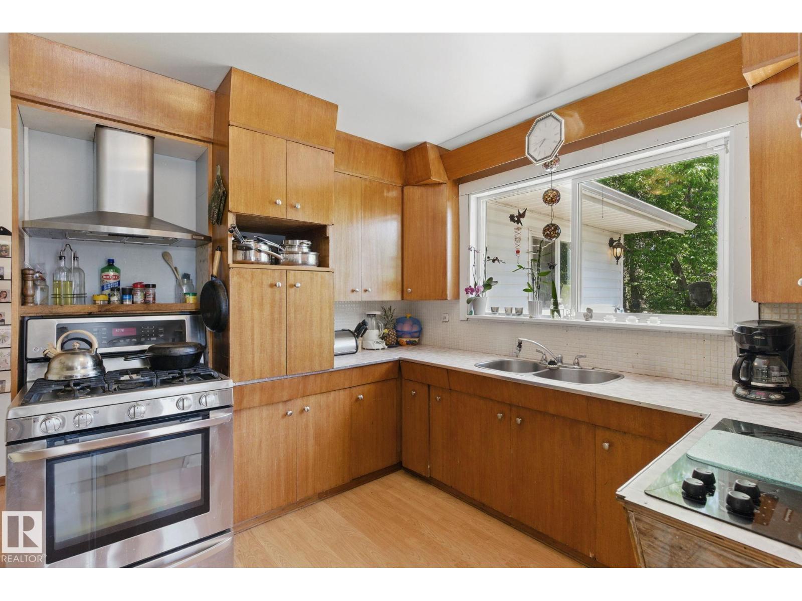 60027 Rr 40, Rural Barrhead County, Alberta  T7N 1N3 - Photo 11 - E4455633