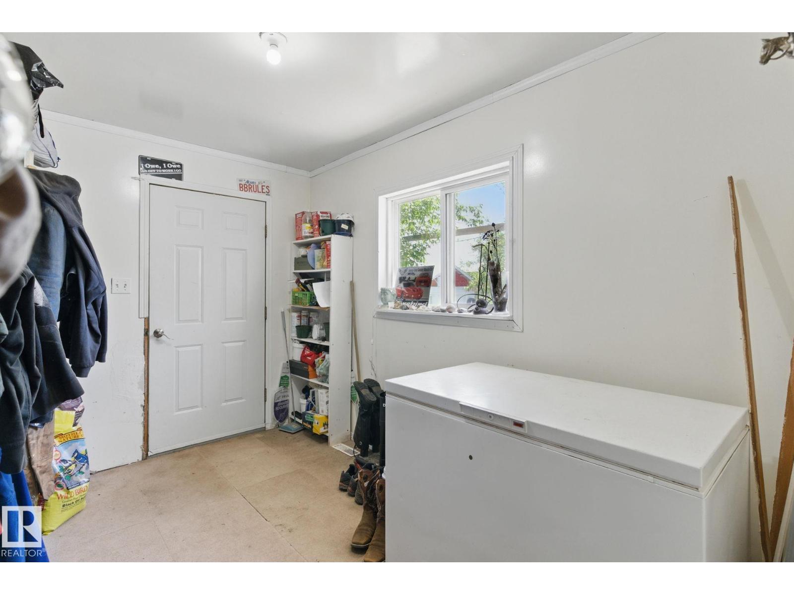 60027 Rr 40, Rural Barrhead County, Alberta  T7N 1N3 - Photo 7 - E4455633