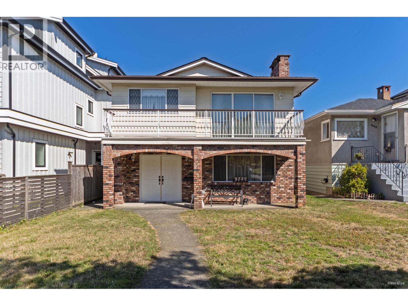 3445 E 24th Avenue, Vancouver, British Columbia  V5R 1G5 - Photo 1 - R3042003