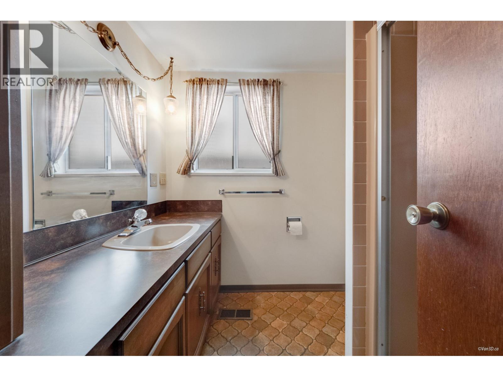 3445 E 24th Avenue, Vancouver, British Columbia  V5R 1G5 - Photo 29 - R3042003