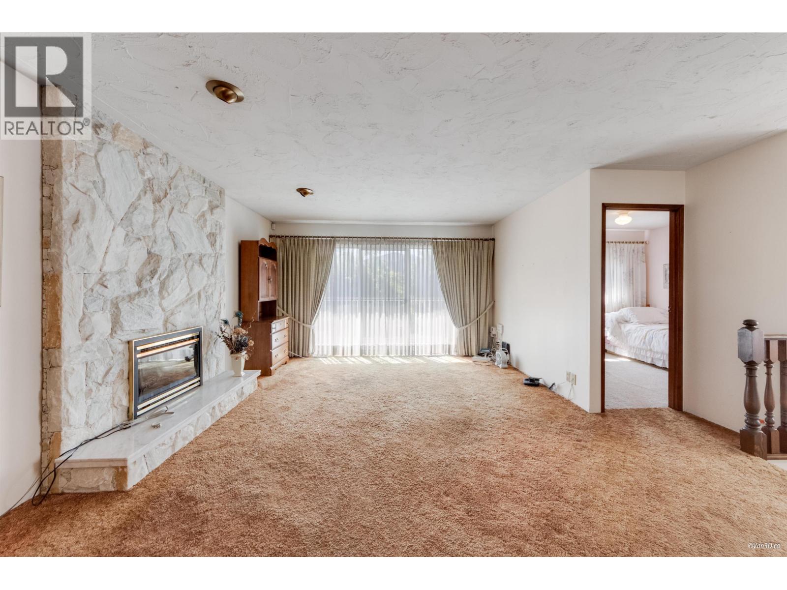3445 E 24th Avenue, Vancouver, British Columbia  V5R 1G5 - Photo 3 - R3042003