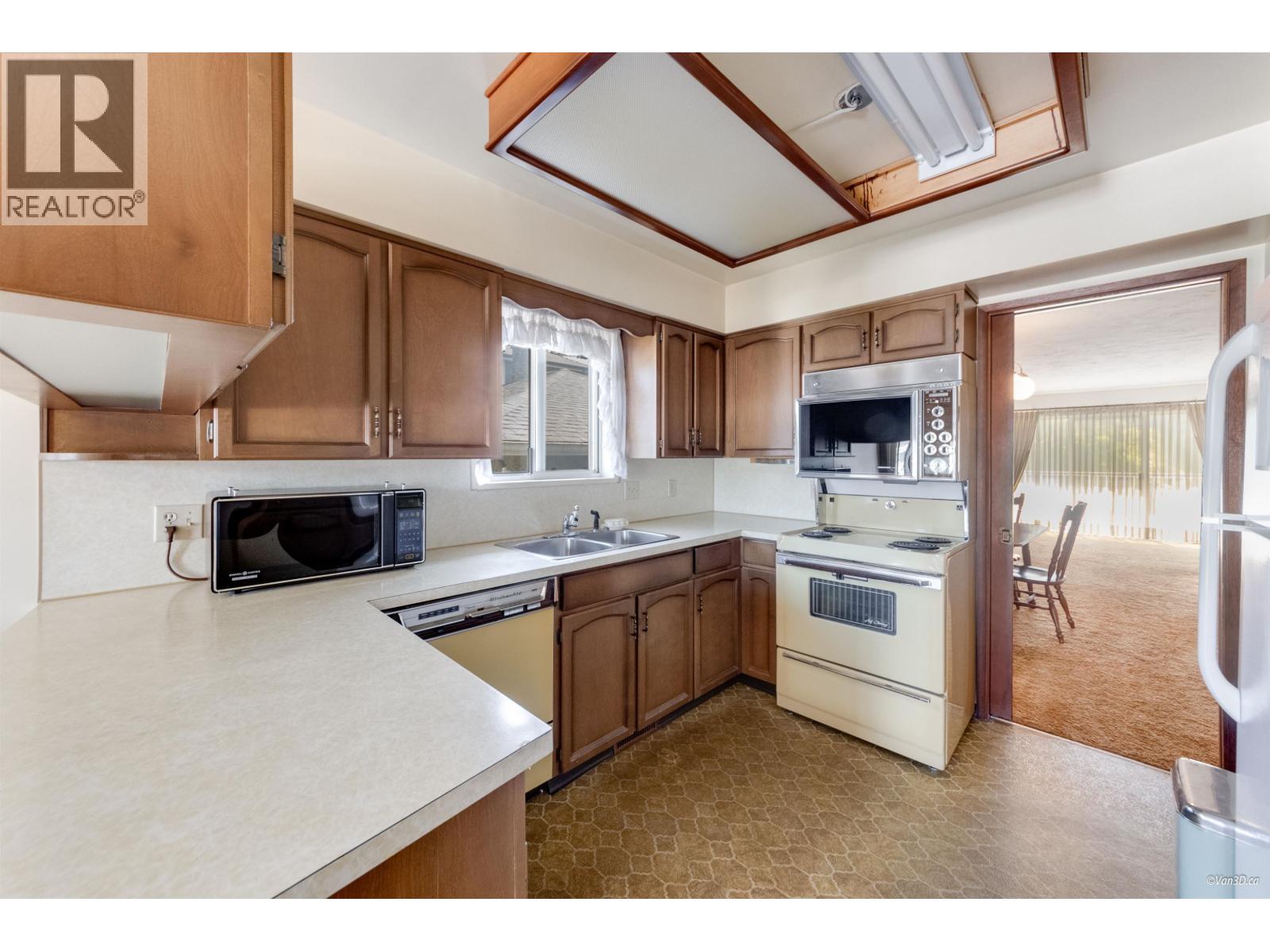 3445 E 24th Avenue, Vancouver, British Columbia  V5R 1G5 - Photo 8 - R3042003
