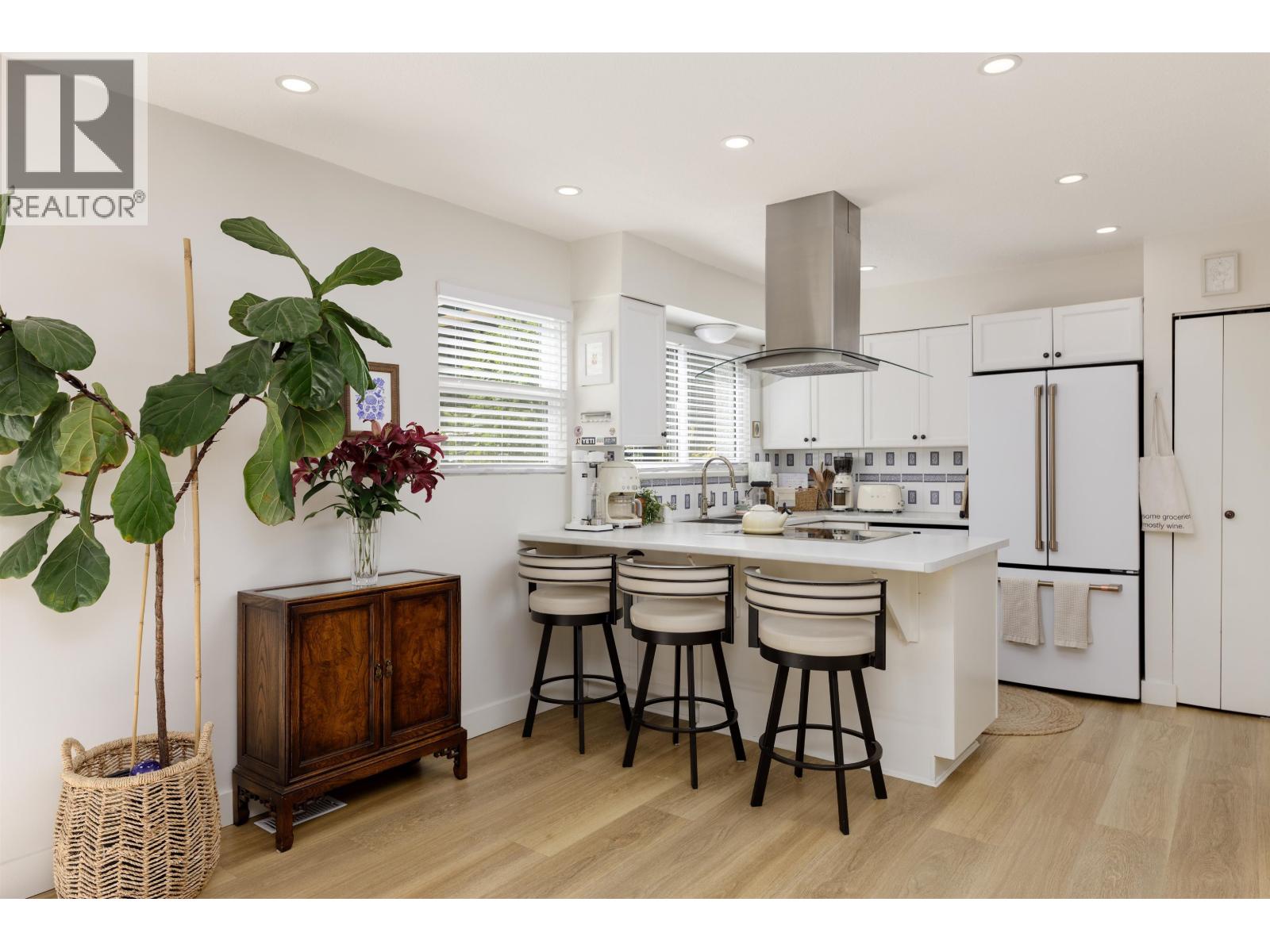 2441 Panorama Drive, North Vancouver, British Columbia  V7G 1V4 - Photo 6 - R3042027